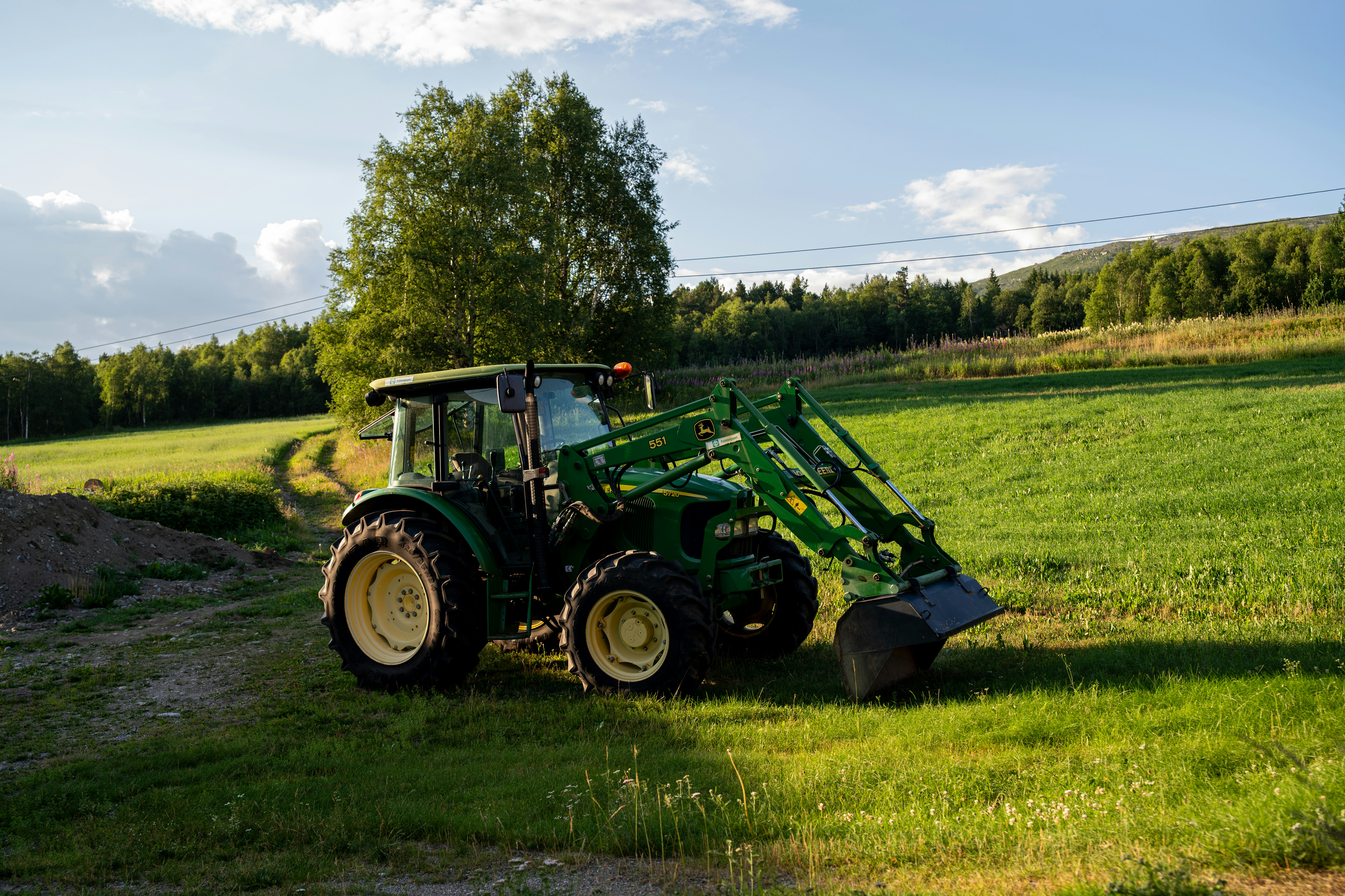 Kann man an jeden Traktor einen Frontlader anbauen?